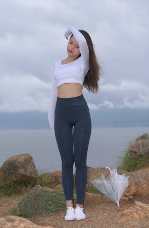 【红石大理旅拍】第八篇：蓝色瑜伽裤小妹