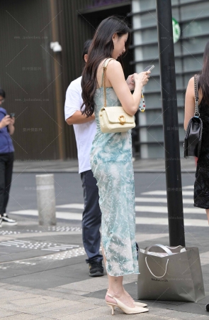 241021-36=92√韵味轻熟女 11P