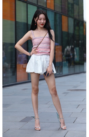 白色短裙小姐姐(55P)[384M/JPG]