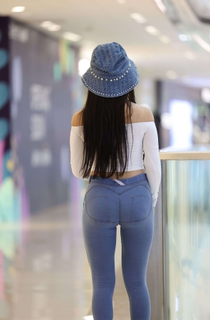 412丰腴的蜜桃紧牛