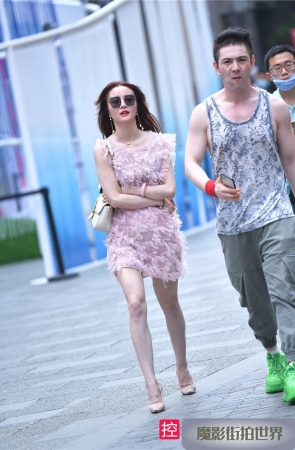 粉色裙装高跟MJ773[1.29G]