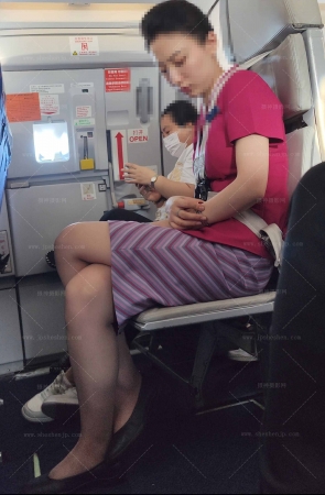 4K视频南航客舱低近视角旁边肉si空姐气质好