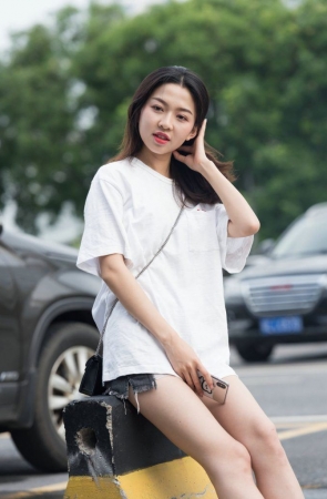 清爽长T恤 [47P-674MB]