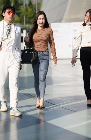 随性牛仔裤搭配