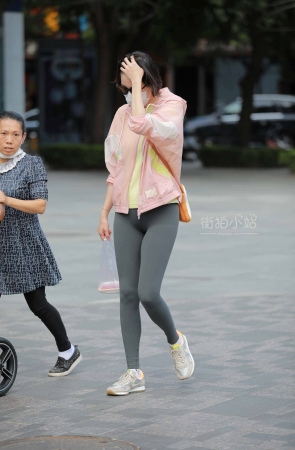 紧身裤辣妈