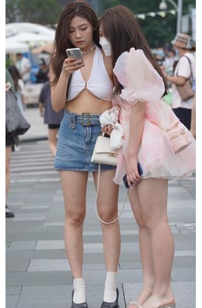 性感的牛仔裙美女(232P)