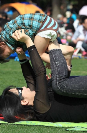 No985 嘿，姐姐，这动作有些夸张了