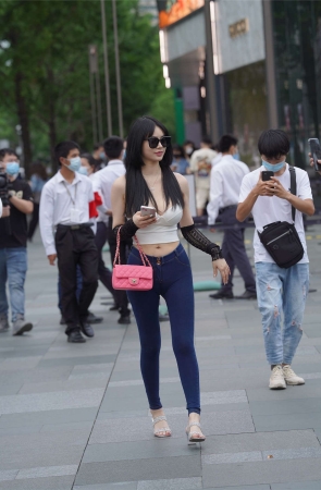 高挑牛仔裤太靓了