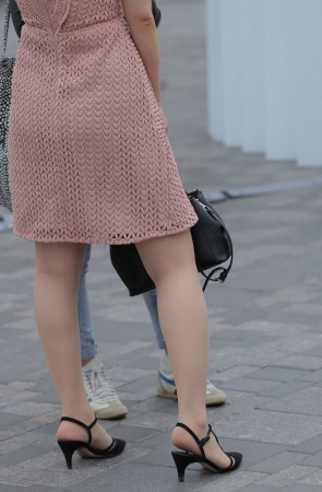 低胸肉丝小姐姐