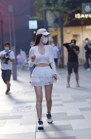 性感的短裙美女