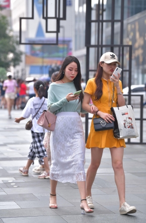 气质相当优雅的小姐姐