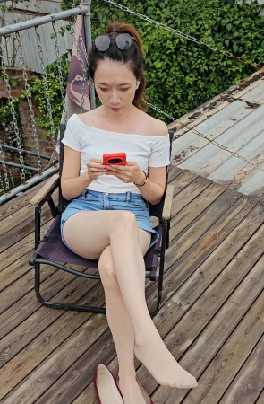 肉丝平底展示手机4K-10min 11P