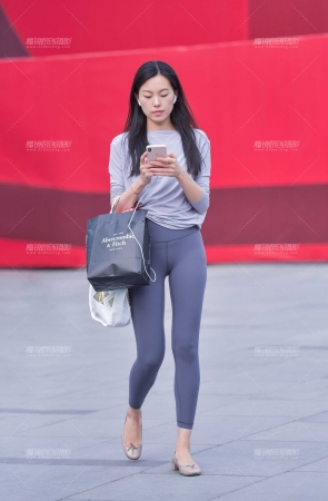 瑜珈裤美妇