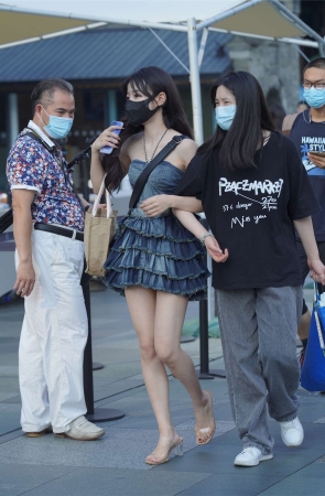 甜美动人牛仔裙