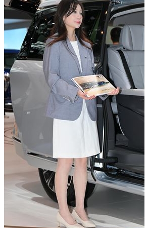 汽车女销售(154P)