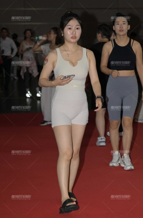 紧身短裤