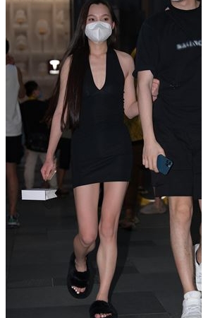 黑色包屯女友(84P)