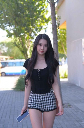 精选街拍作品 NO.1637 一只麋鹿摄影作品 – 不想迟到的女孩[671P/825MB]