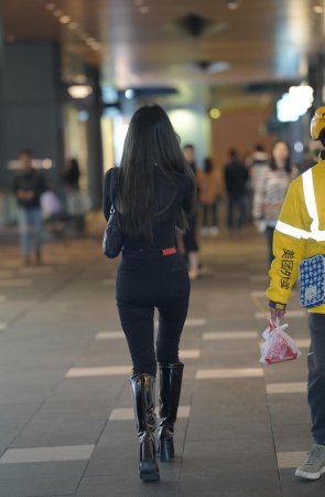 隐隐约约魅力黑