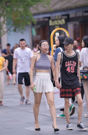 摄神街拍作品 - 性感女友，羡慕啊这样穿