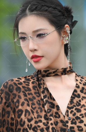 25831-16-110√包臀裙，大白腿高跟美女 10P