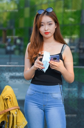 甜美紧牛小姐姐