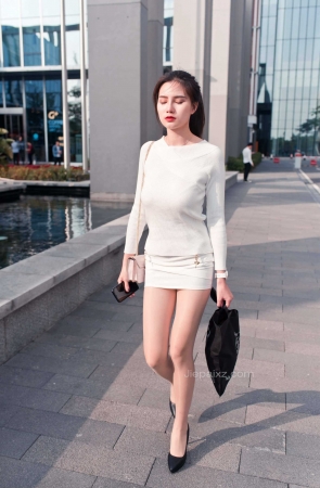 程生&白色连衣裙高跟美女 【套图+视频】