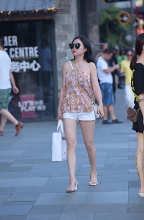 高跟美腿美女