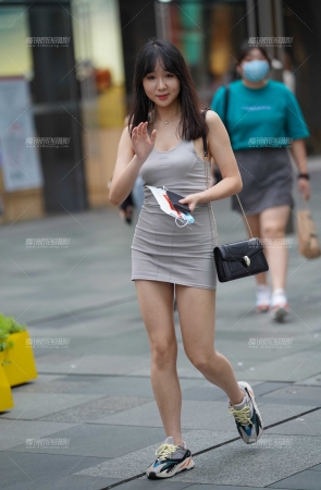 可爱短裙女孩
