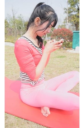 漂亮的清纯瑜伽小美女（一）