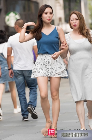 短裙美女3A3183[425M]