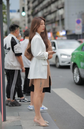 漂亮的美腿美女