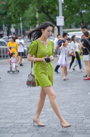 性感美腿高跟街拍美女
