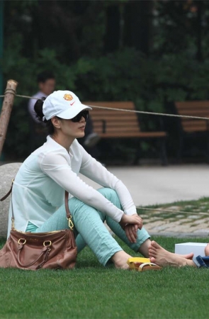 No1233 优雅韵妇摆拍时竟然还有少女般的羞涩