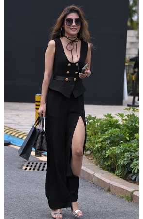 黑色长裙MM(34P)[279M/JPG]