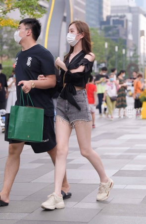 2085-15+46/热裤女友 5P