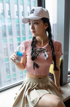 甜甜的双马尾女孩 【图片➕视频】