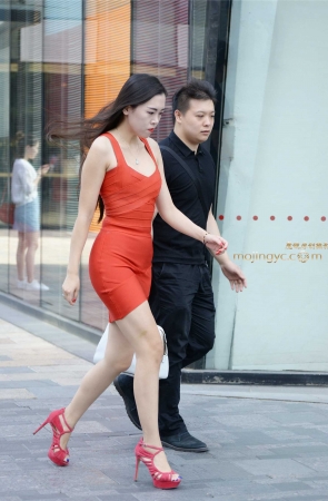 6-5红色紧身包臀裙