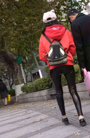 黑色皮裤美女