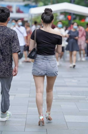 牛仔短裙