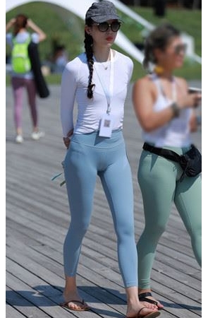 练瑜伽的小姐姐(19P)