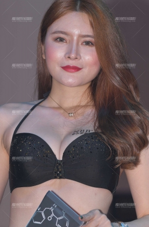 2020性文化-性感黑色比基尼女模