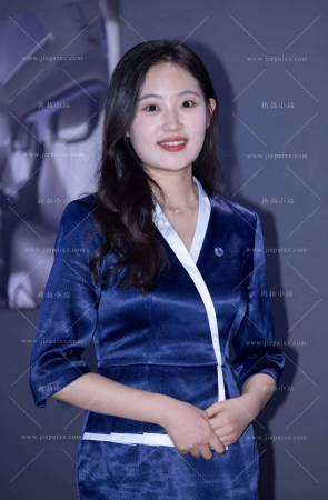 蓝裙肉丝端庄大气礼仪小姐姐 [19P]