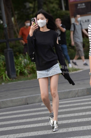 22923-7+51【上海时装周】纤细美腿 12P