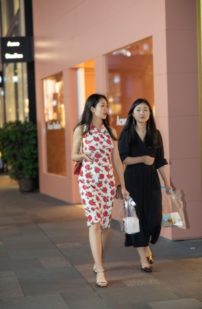 夜色中的好身段