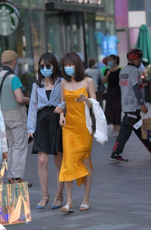 性感丝绸美女