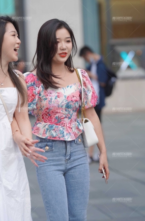 可爱美眉