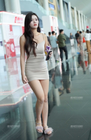 包臀裙美女
