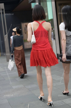 玉溪红裙哈哈女/231005-5-75 15P