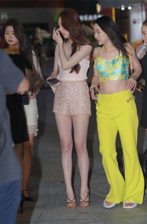 闪闪亮亮短裤搭配